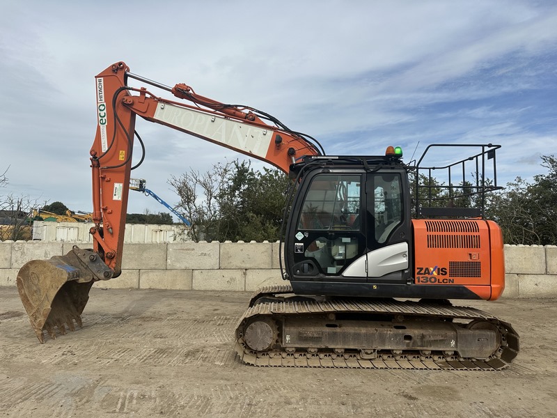 Hitachi ZX130